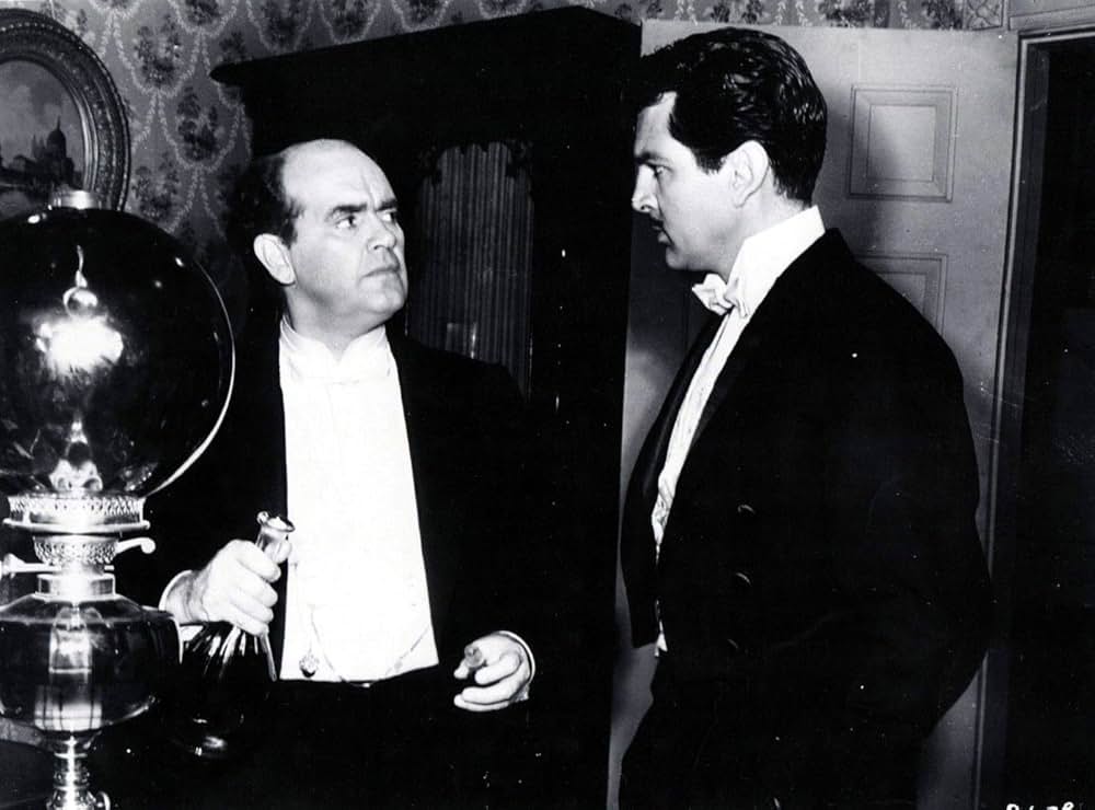 屋根裏部屋の男の画像