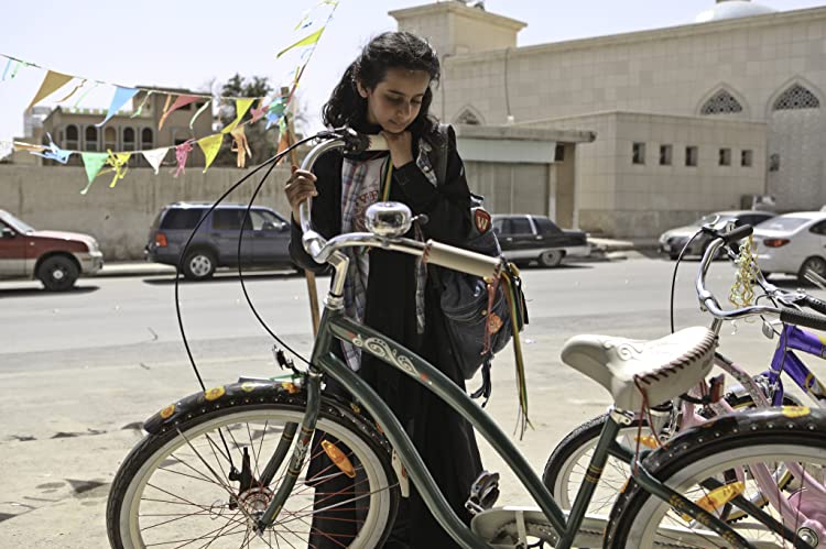 少女は自転車にのっての画像