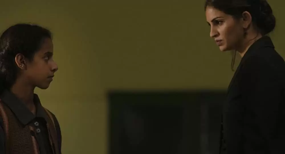 少女は自転車にのっての画像