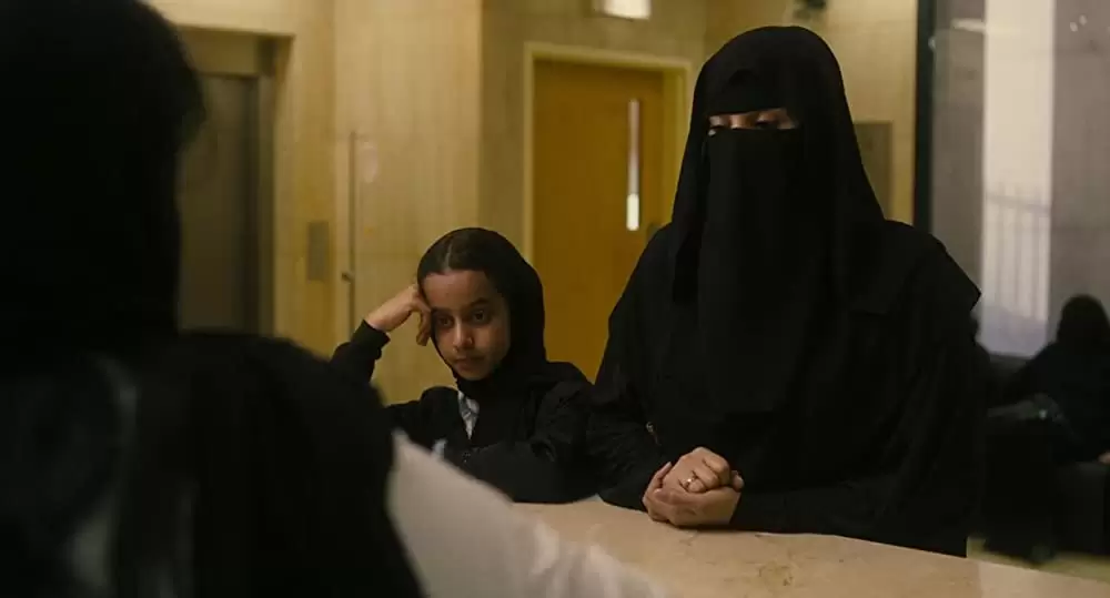 少女は自転車にのっての画像