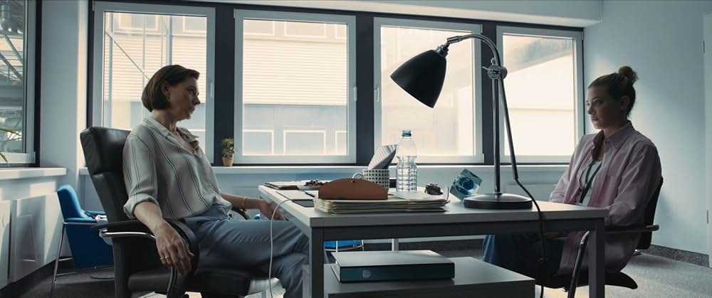 American Sweatshop（原題）の画像