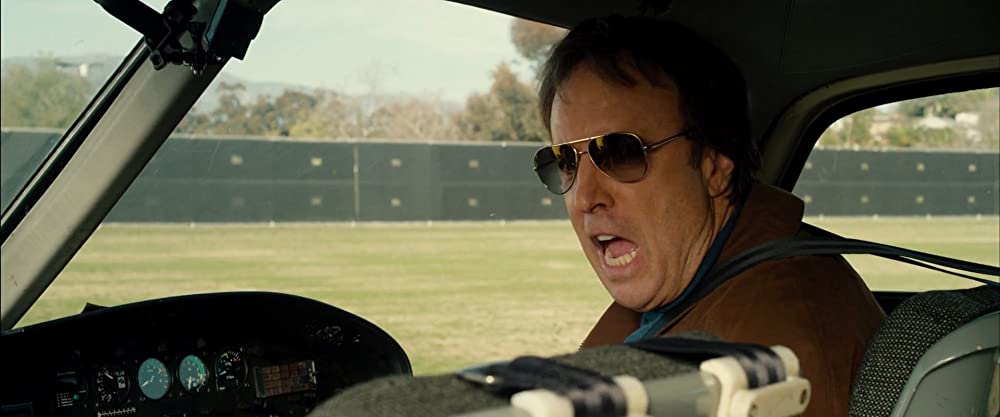 屋根裏のエイリアンの画像