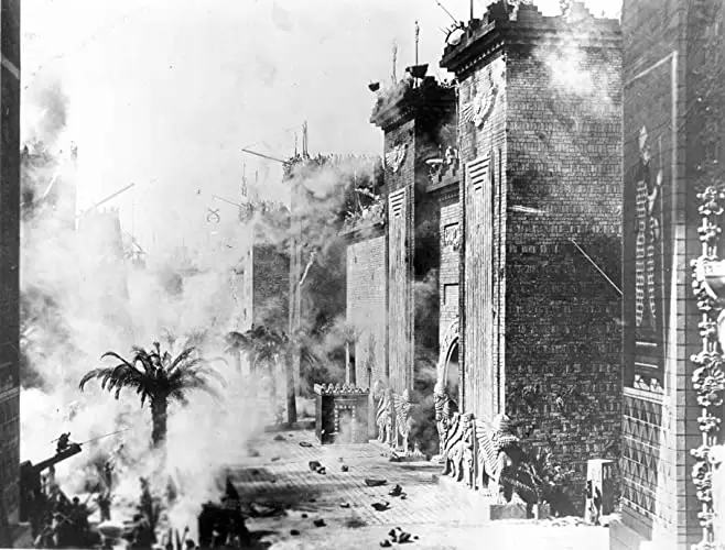 イントレランスの画像