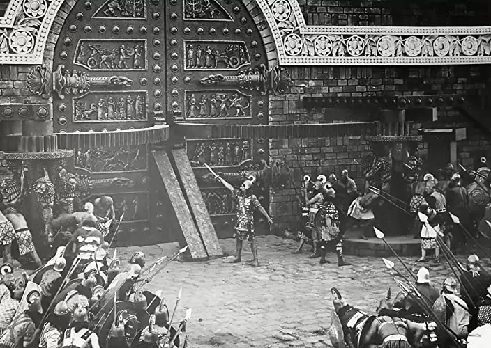 イントレランスの画像