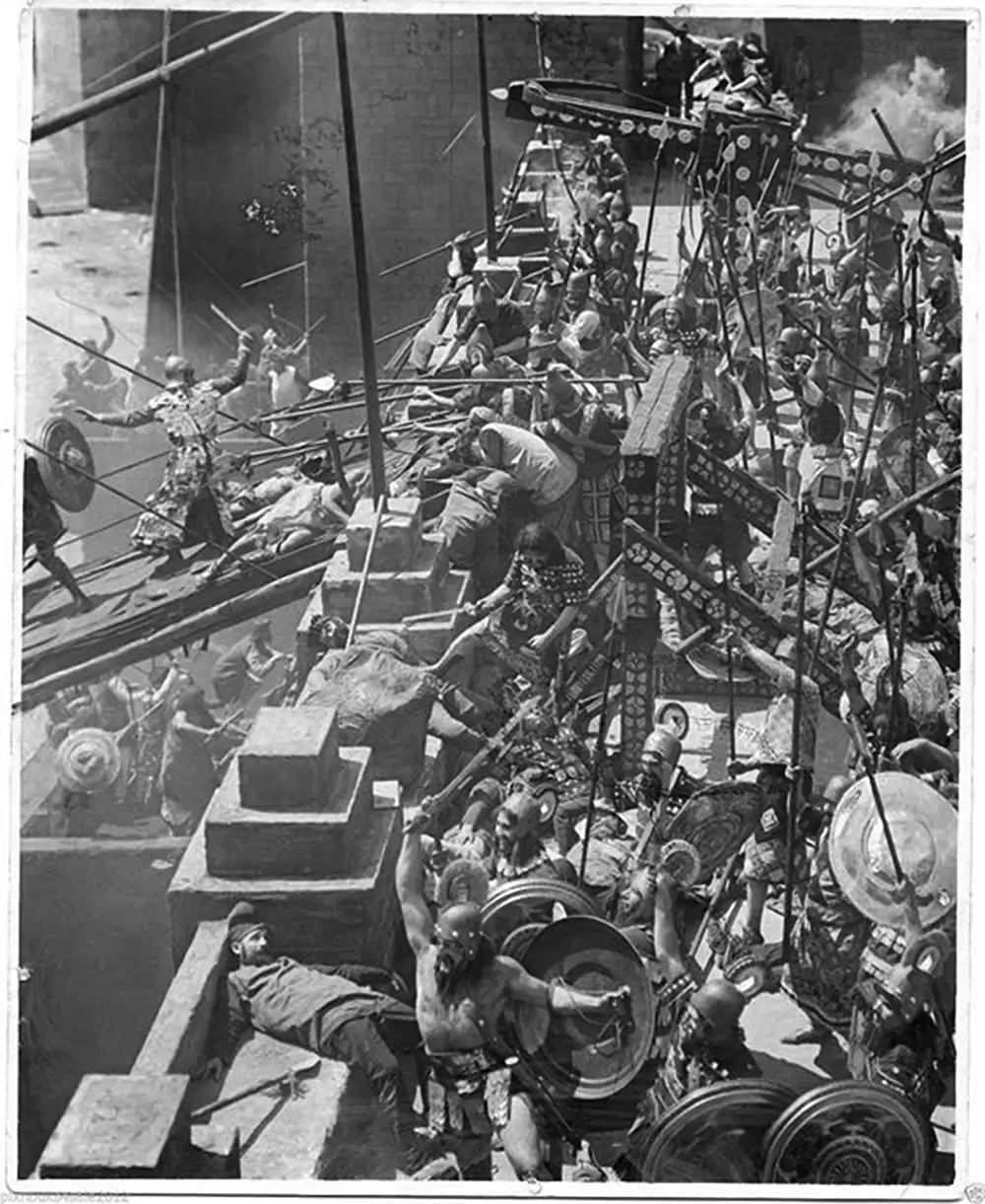 イントレランスの画像