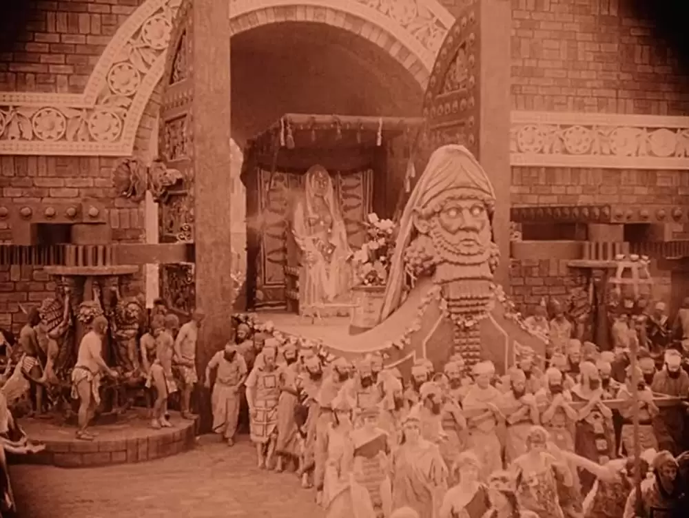 イントレランスの画像