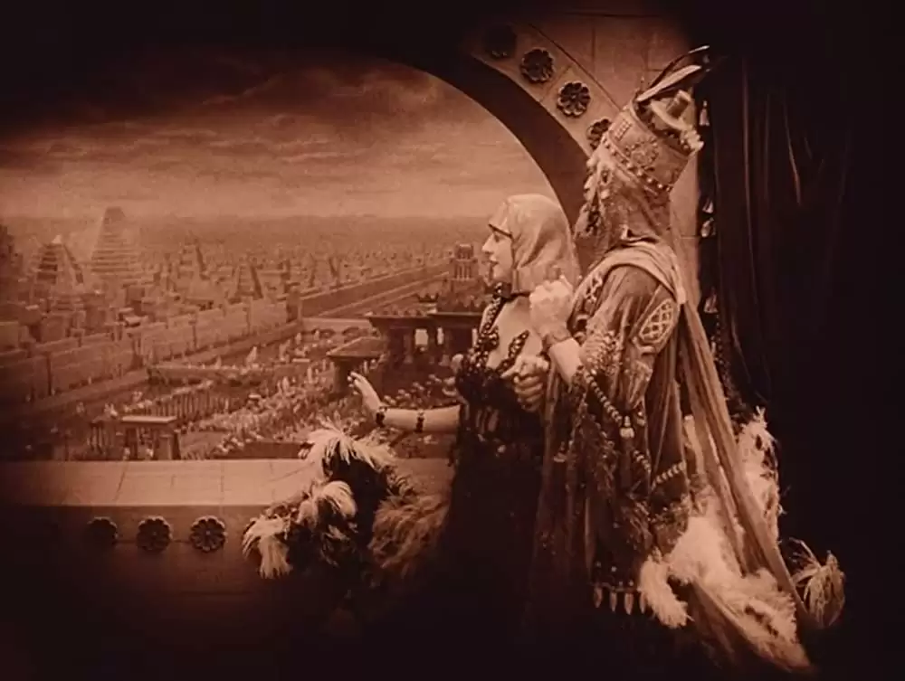 イントレランスの画像