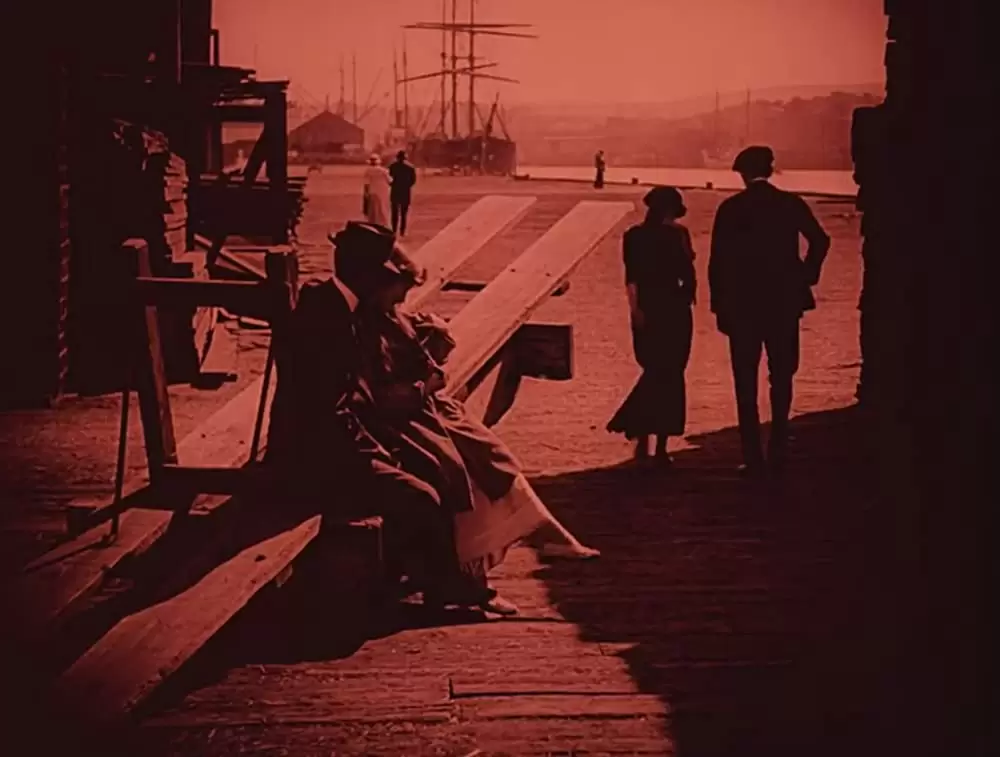 イントレランスの画像