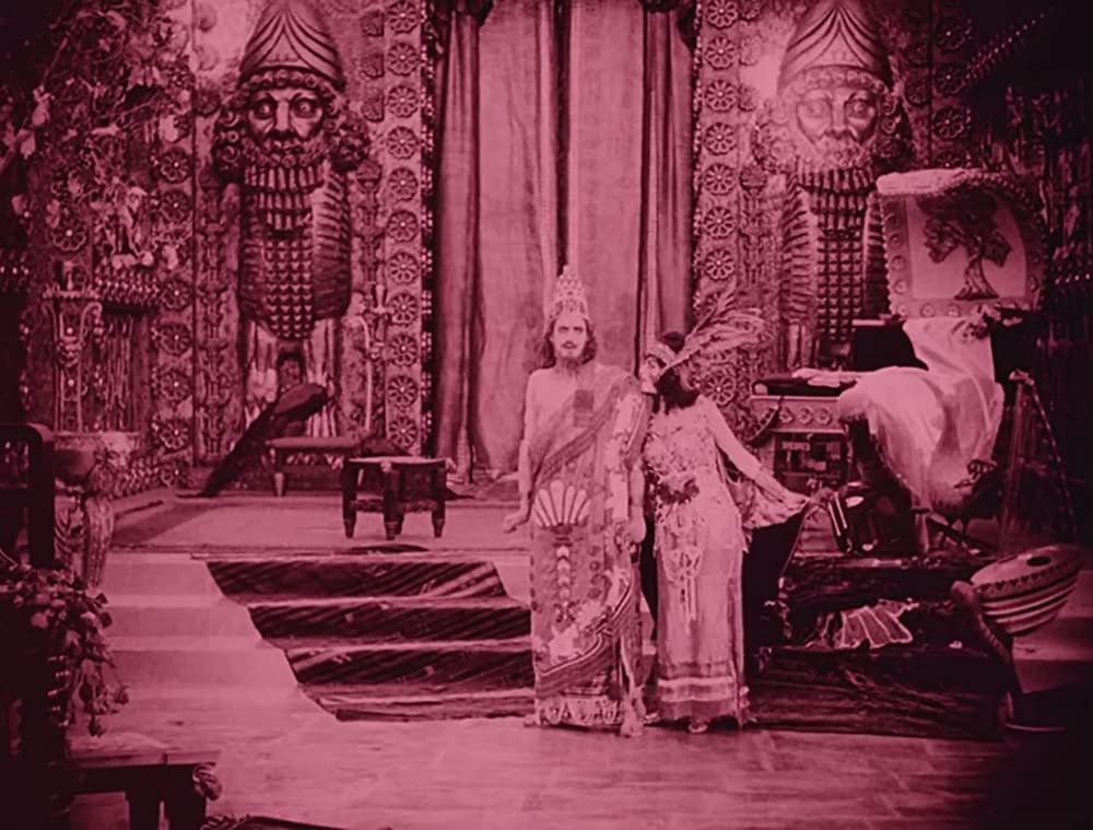 イントレランスの画像