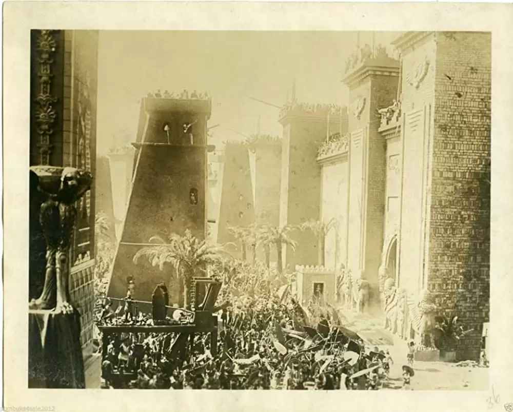 イントレランスの画像