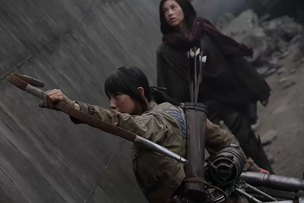 「進撃の巨人 ATTACK ON TITAN END OF THE WORLD」桜庭ななみ & 水原希子の画像