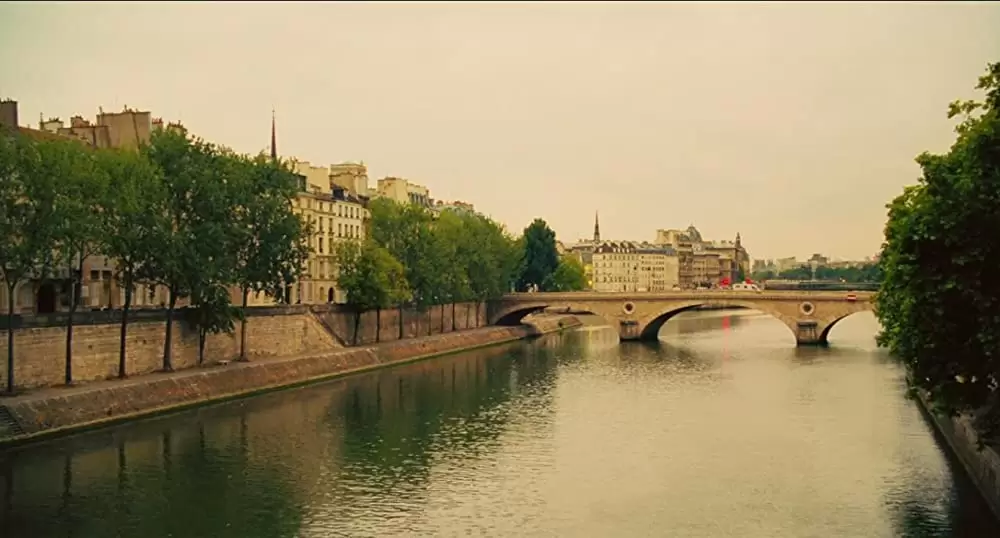 ミッドナイト・イン・パリの画像