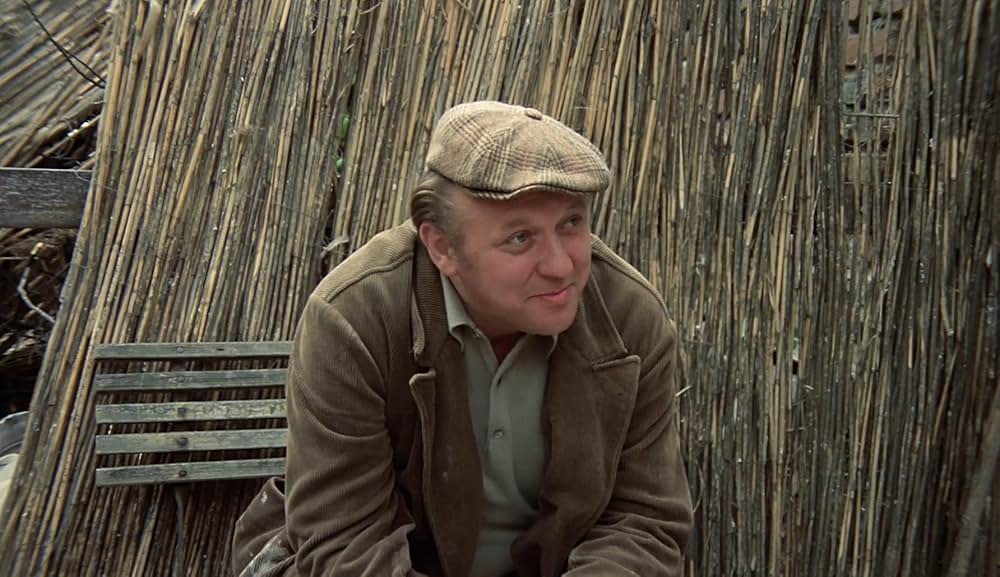 競技場の裸の男の画像