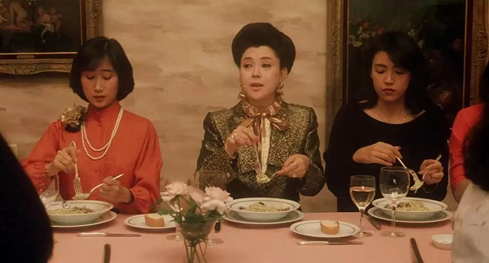 「タンポポ」岡田茉莉子の画像