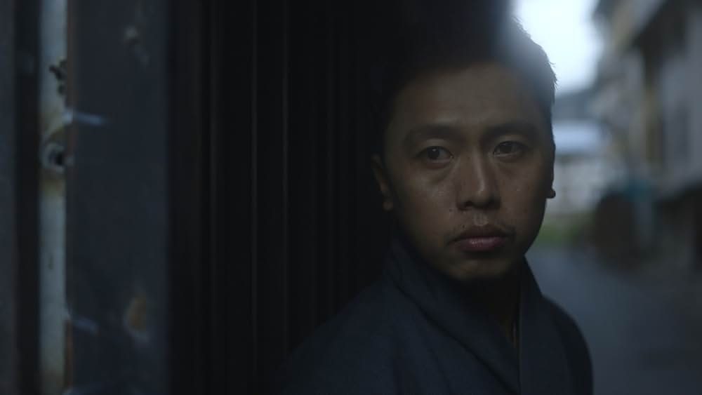 蜜をあたえる女（ひと）の画像