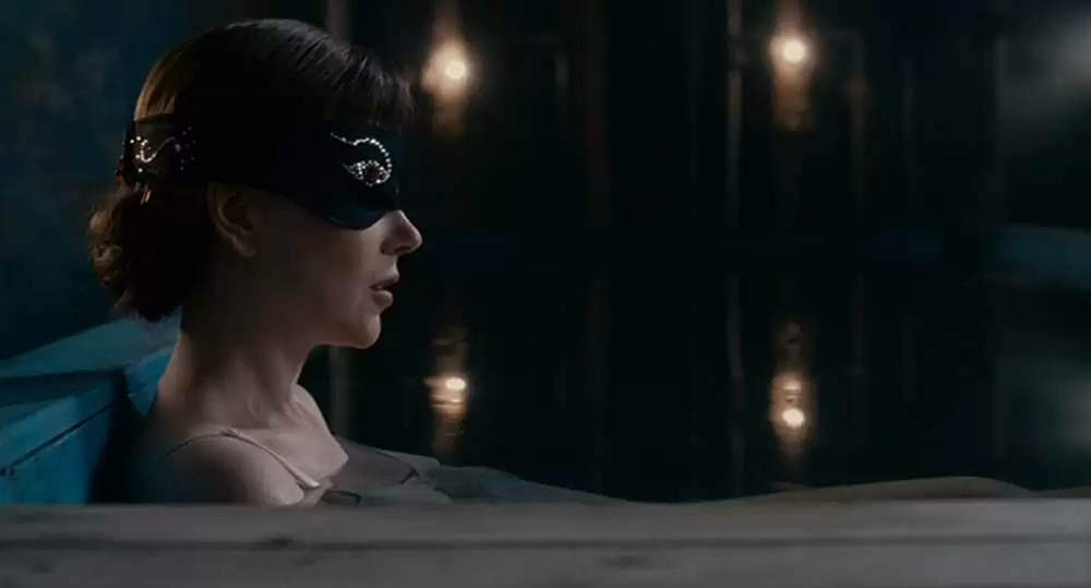 毛皮のエロス ダイアン・アーバス 幻想のポートレートの画像