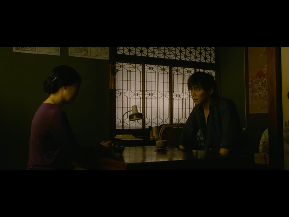 クロユリ団地の画像