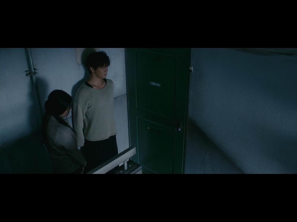 クロユリ団地の画像