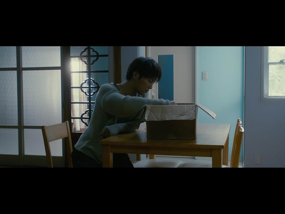 クロユリ団地の画像