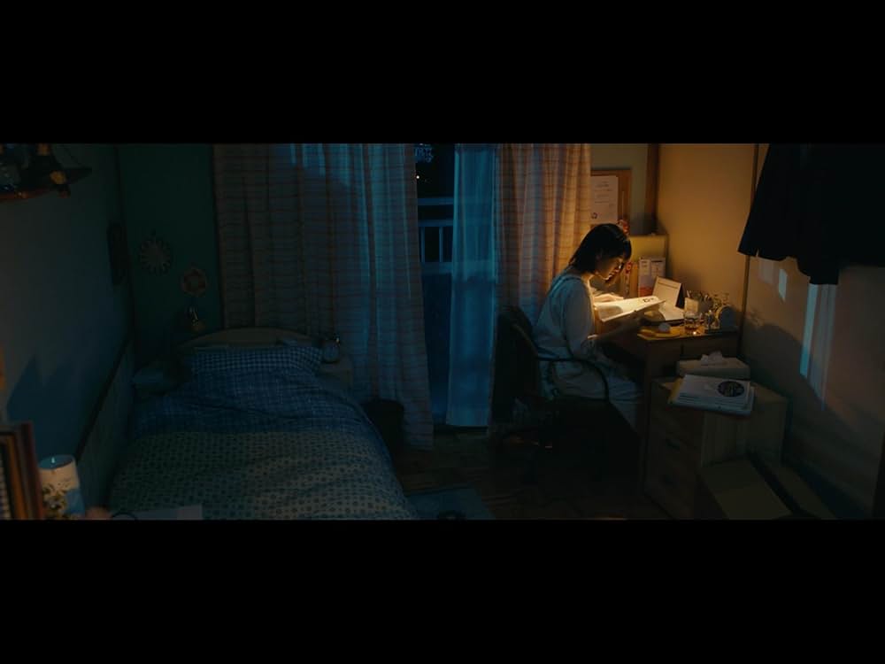 クロユリ団地の画像