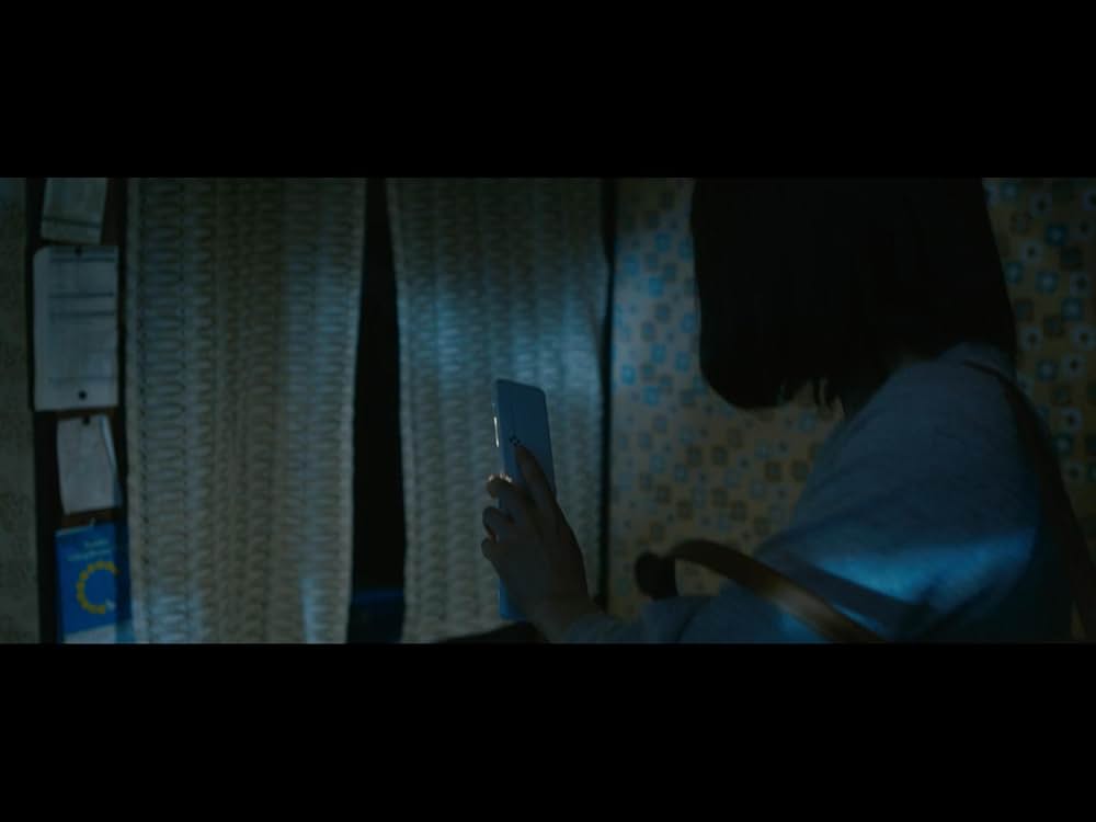 クロユリ団地の画像