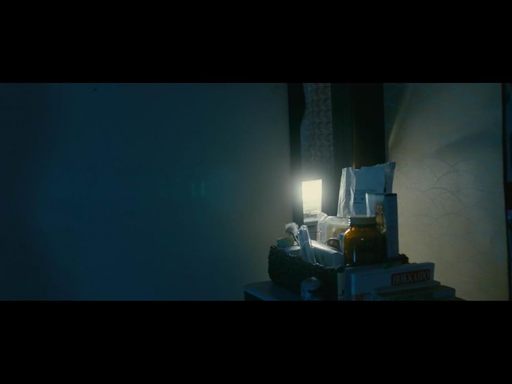 クロユリ団地の画像