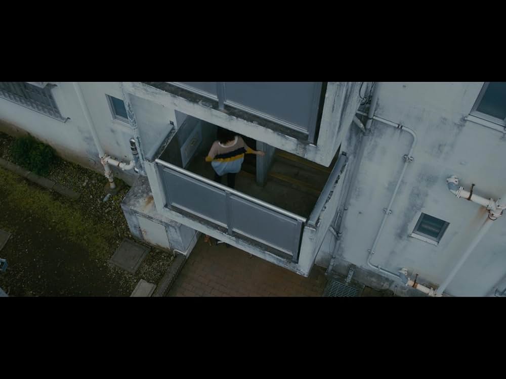 クロユリ団地の画像