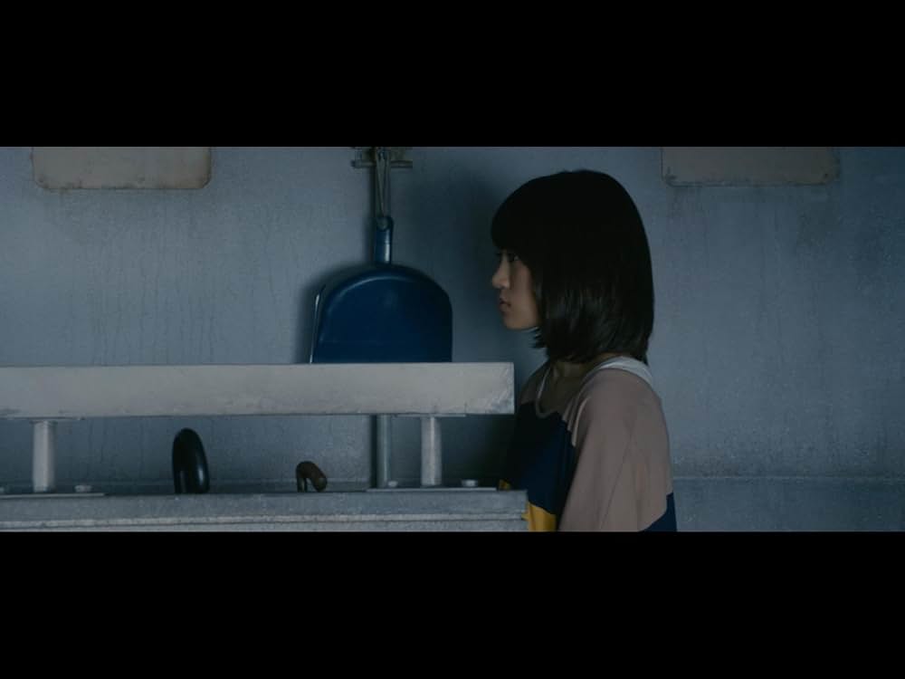 クロユリ団地の画像