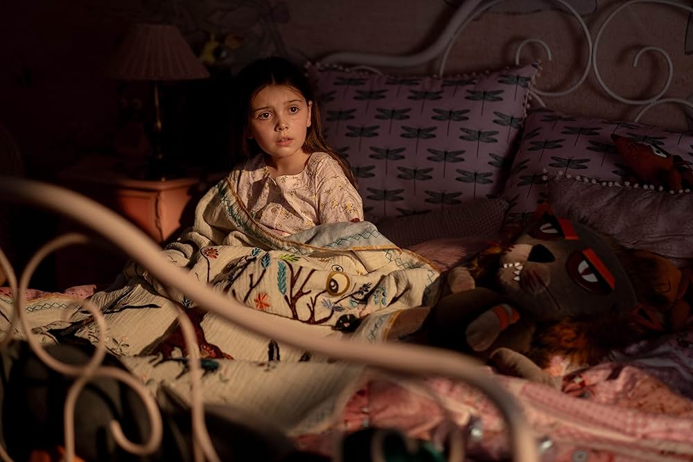 Dust Bunny（原題）の画像