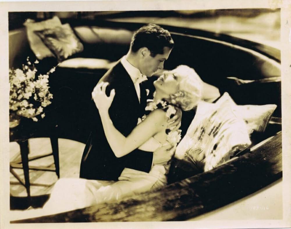 デパートの横顔の画像