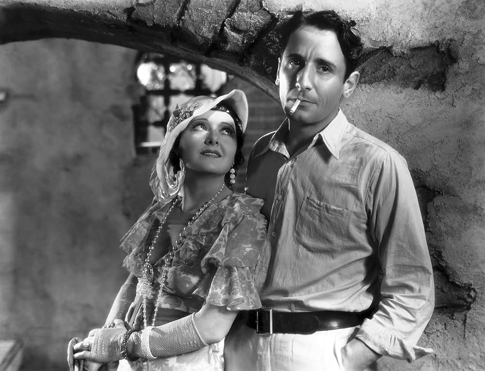 暁の砂漠の画像