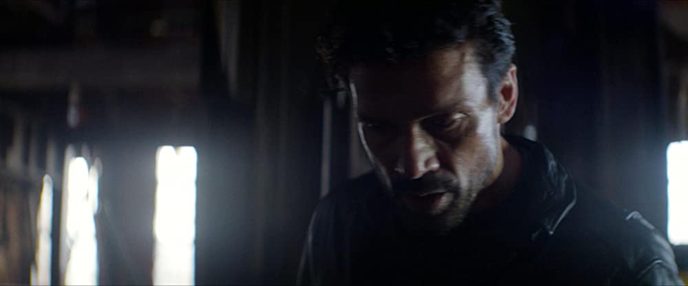 ブラック アンド ブルーの画像