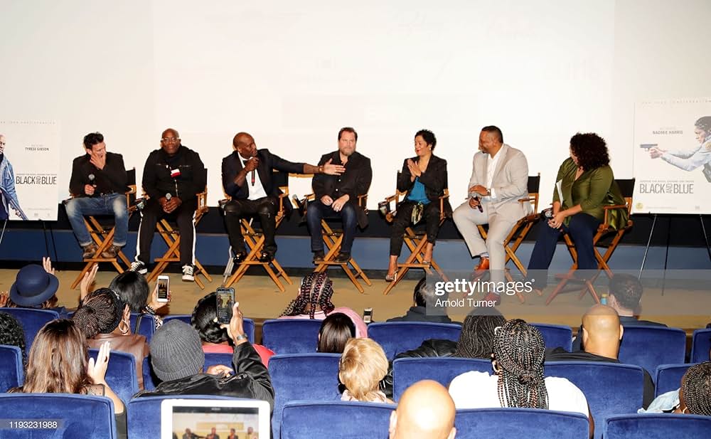 ブラック アンド ブルーの画像