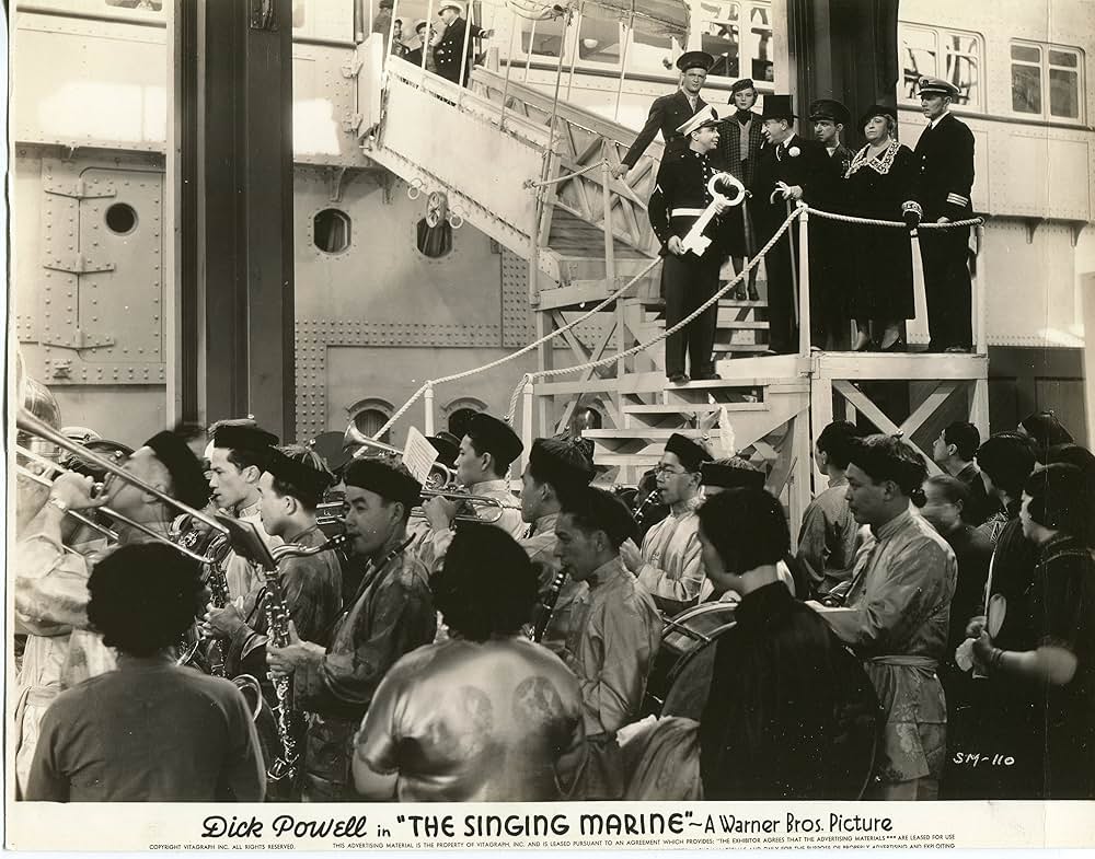 唄う陸戦隊の画像