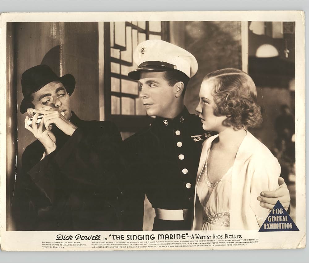 唄う陸戦隊の画像