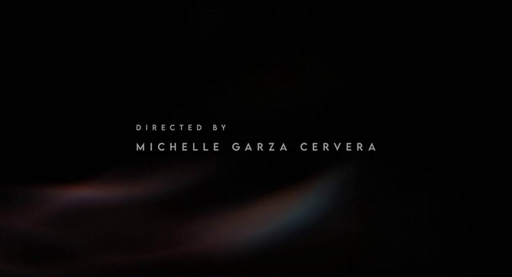 ゆりかごを揺らす手の画像