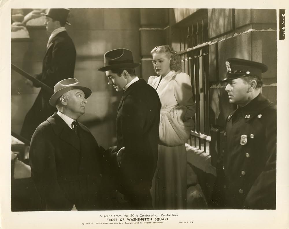 ワシントン広場の薔薇の画像