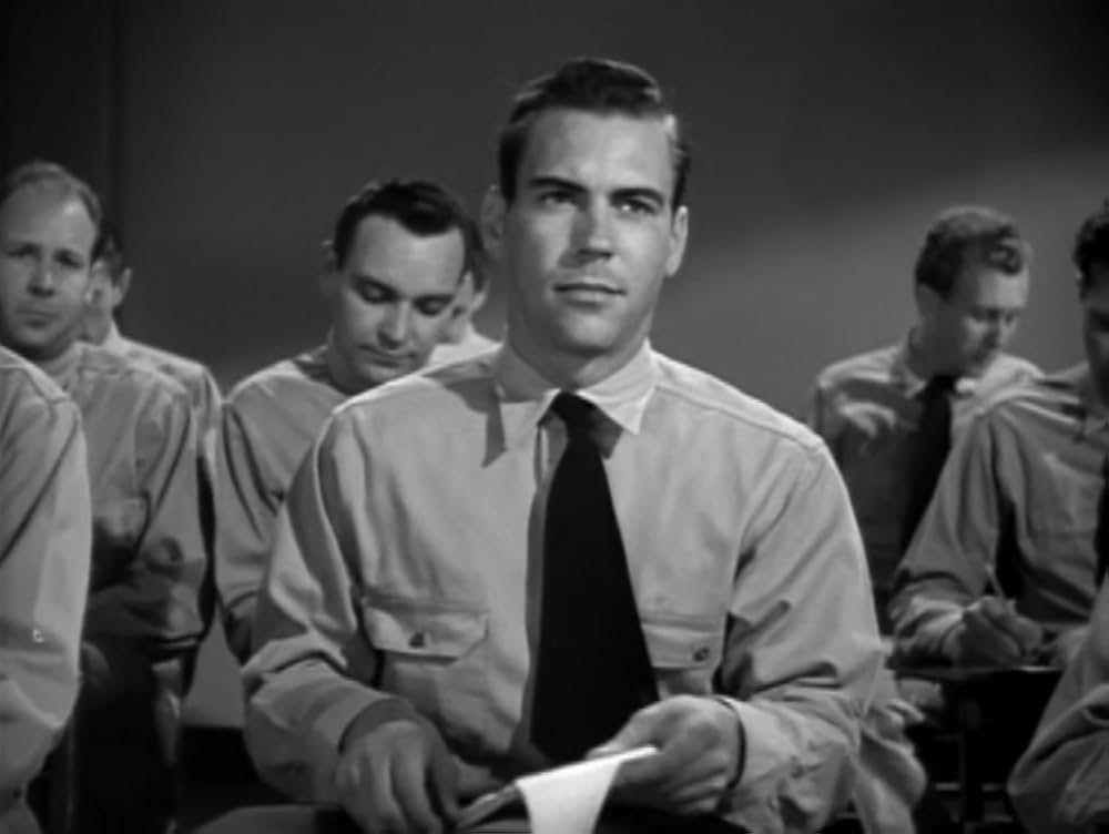 A Gun in His Hand（原題）の写真