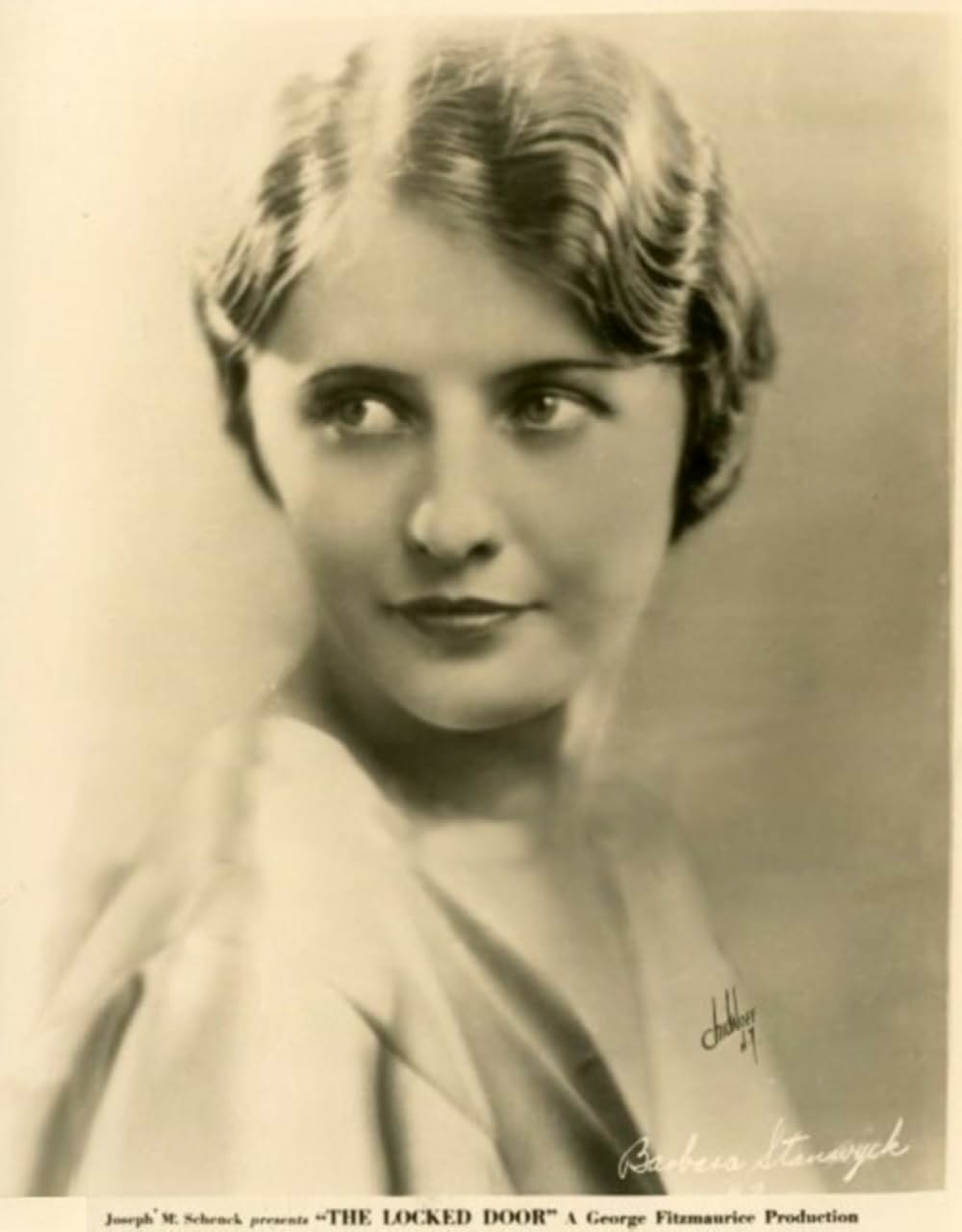 壁の中の声の画像