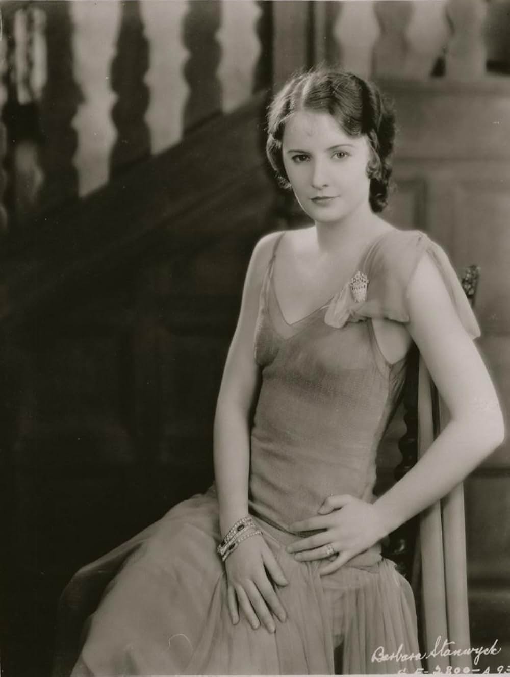 壁の中の声の画像