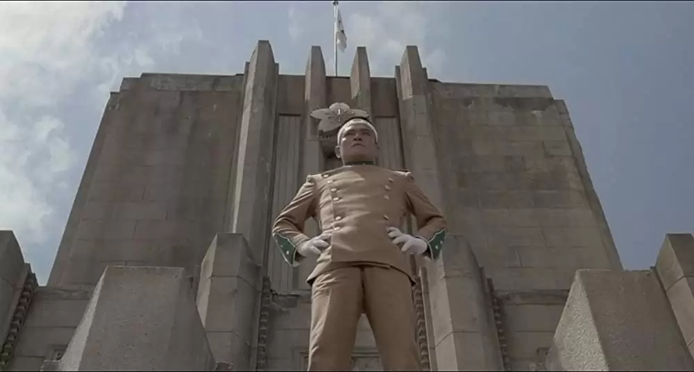 「ミシマ：ア・ライフ・イン・フォー・チャプターズ」緒形拳の画像