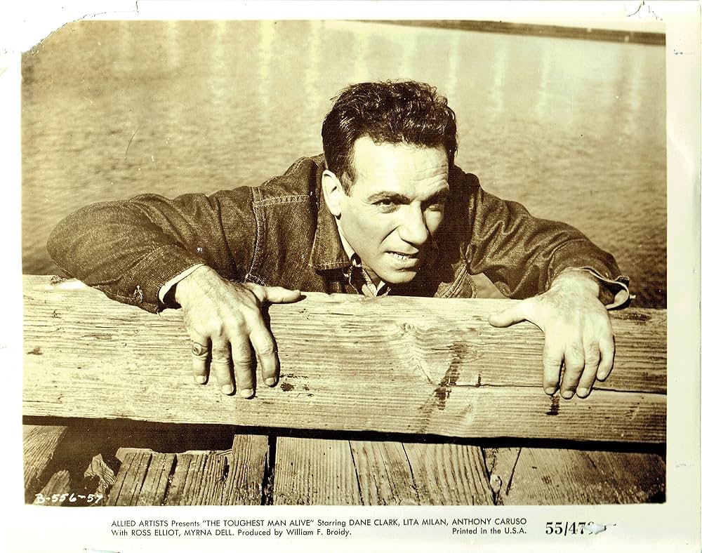 波止場の男の写真