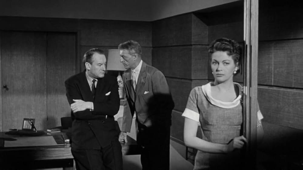 Death of a Scoundrel（原題）の画像