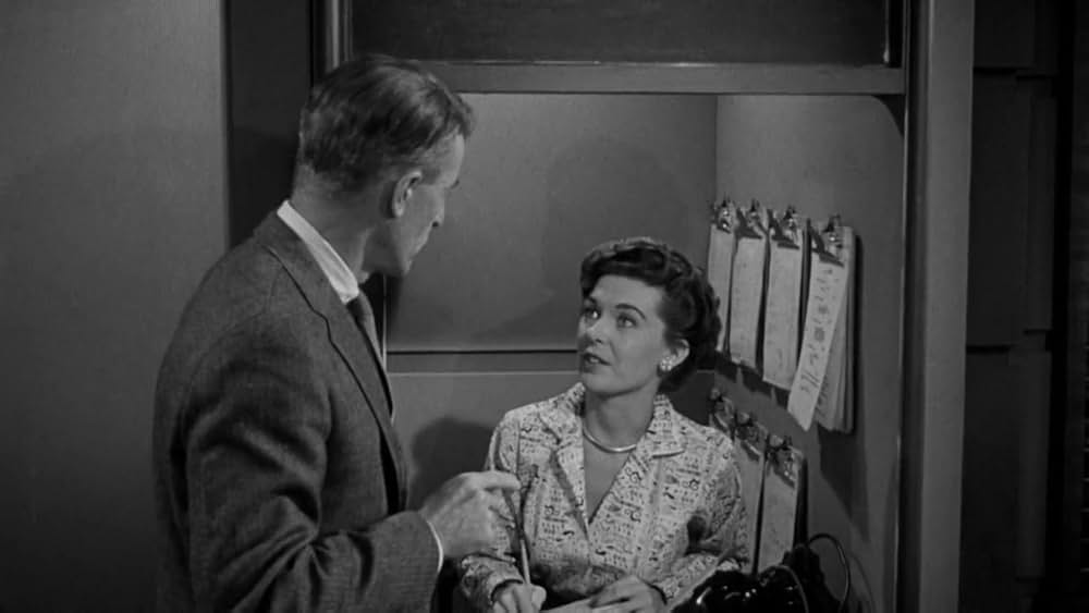 Death of a Scoundrel（原題）の画像