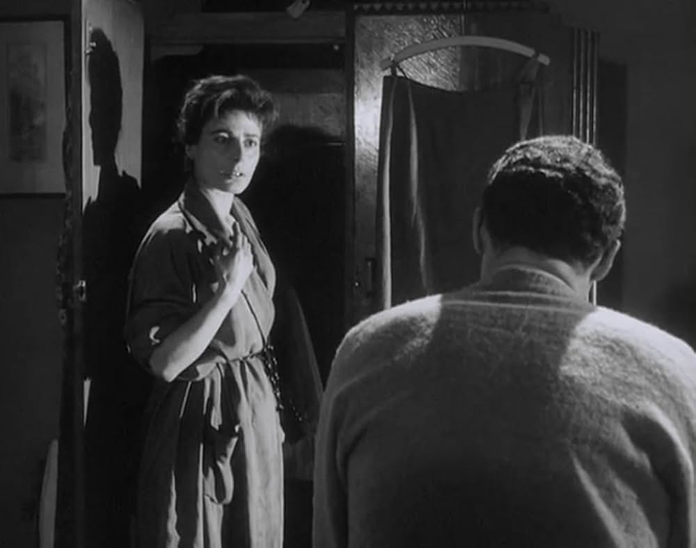 Woman in a Dressing Gown（原題）の画像