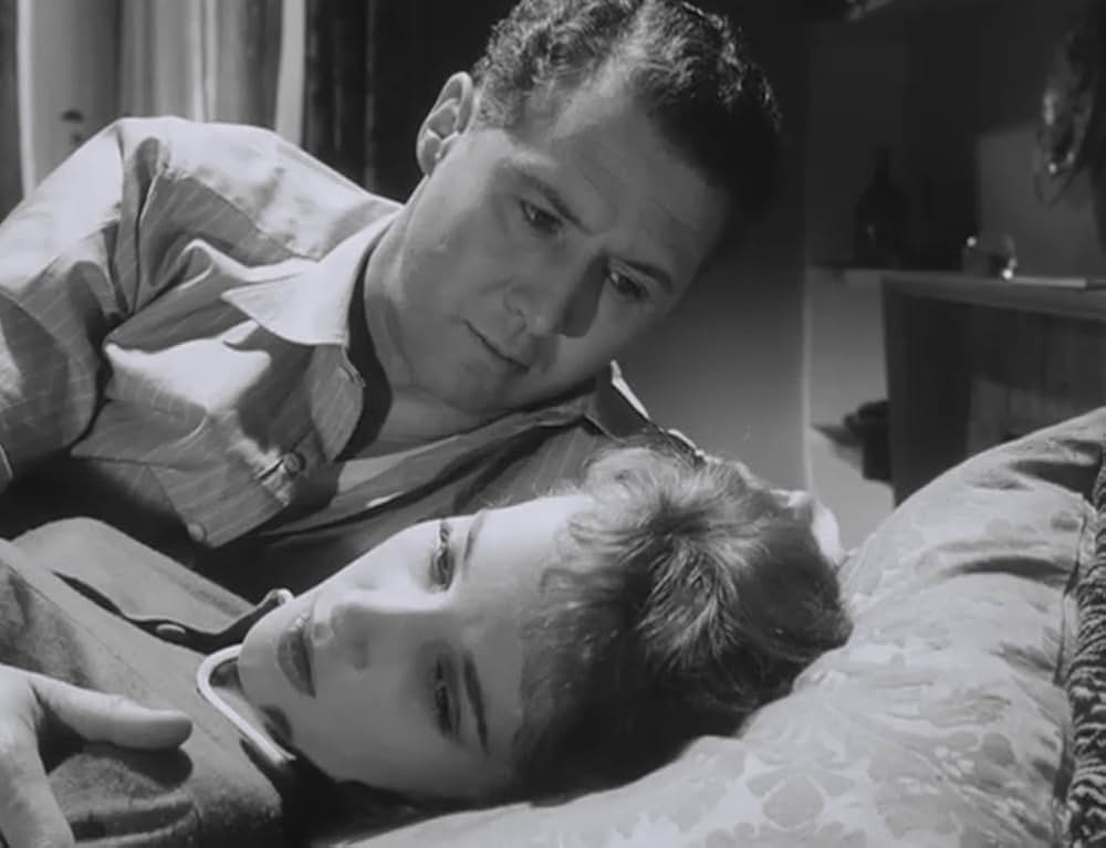 Woman in a Dressing Gown（原題）の画像