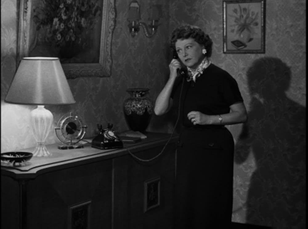 赤い灯をつけるなの画像