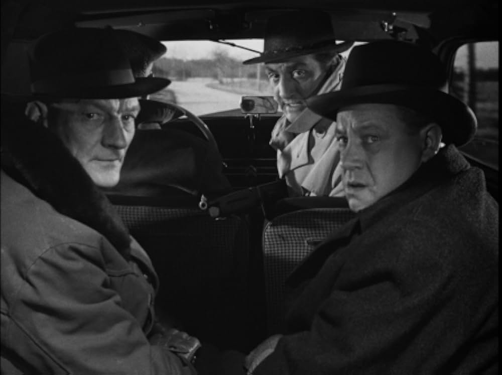 赤い灯をつけるなの画像