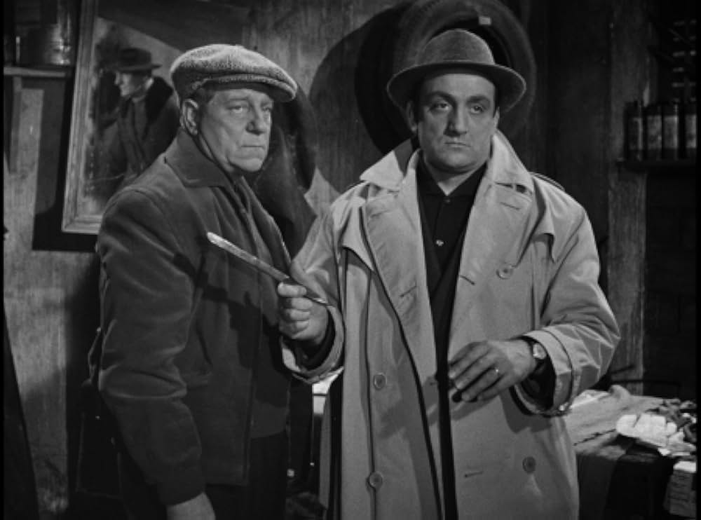 赤い灯をつけるなの画像