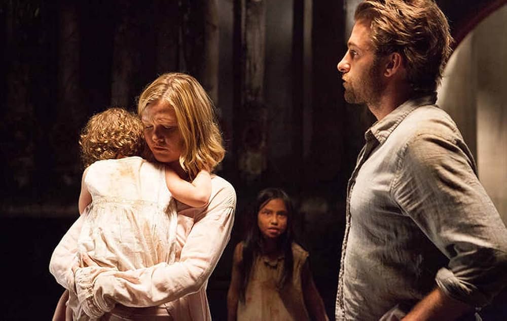 Out of the Dark（原題）の写真